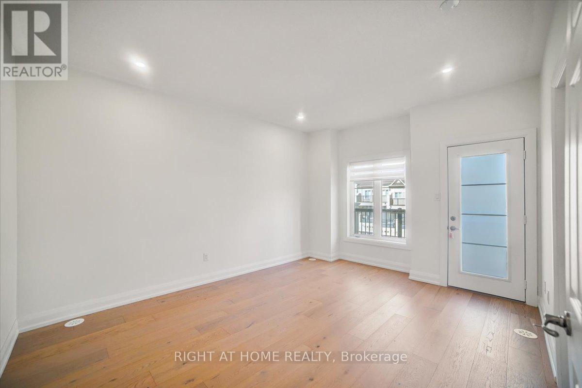 93 Grand Trunk Avenue, Vaughan, Ontario  L6A 5B3 - Photo 24 - N12268453