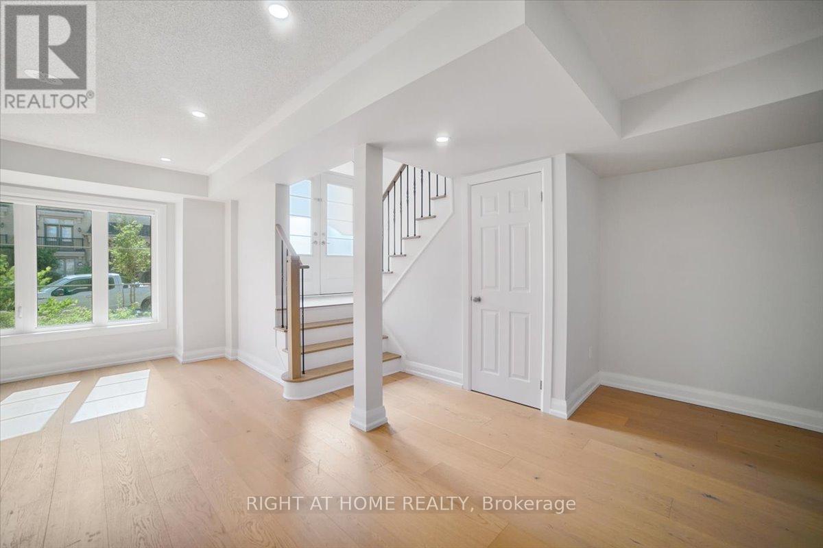 93 Grand Trunk Avenue, Vaughan, Ontario  L6A 5B3 - Photo 44 - N12268453
