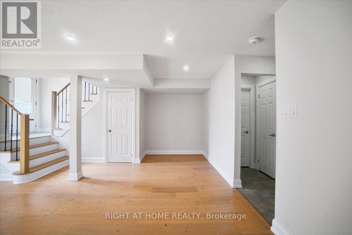 93 Grand Trunk Avenue, Vaughan, Ontario  L6A 5B3 - Photo 10 - N12268453