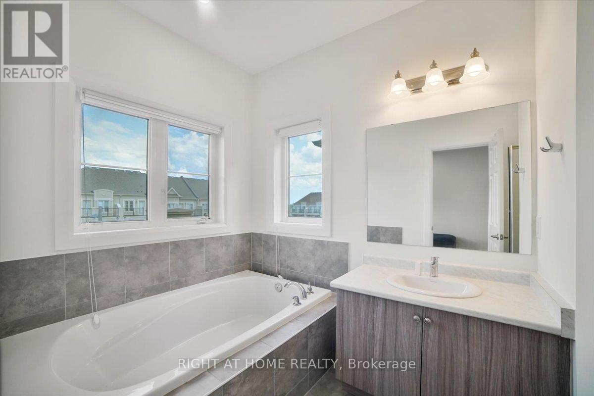 93 Grand Trunk Avenue, Vaughan, Ontario  L6A 5B3 - Photo 32 - N12268453