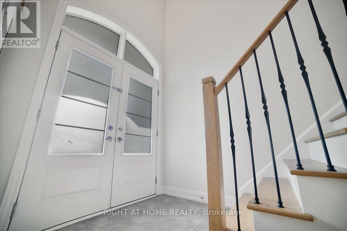 93 Grand Trunk Avenue, Vaughan, Ontario  L6A 5B3 - Photo 6 - N12268453