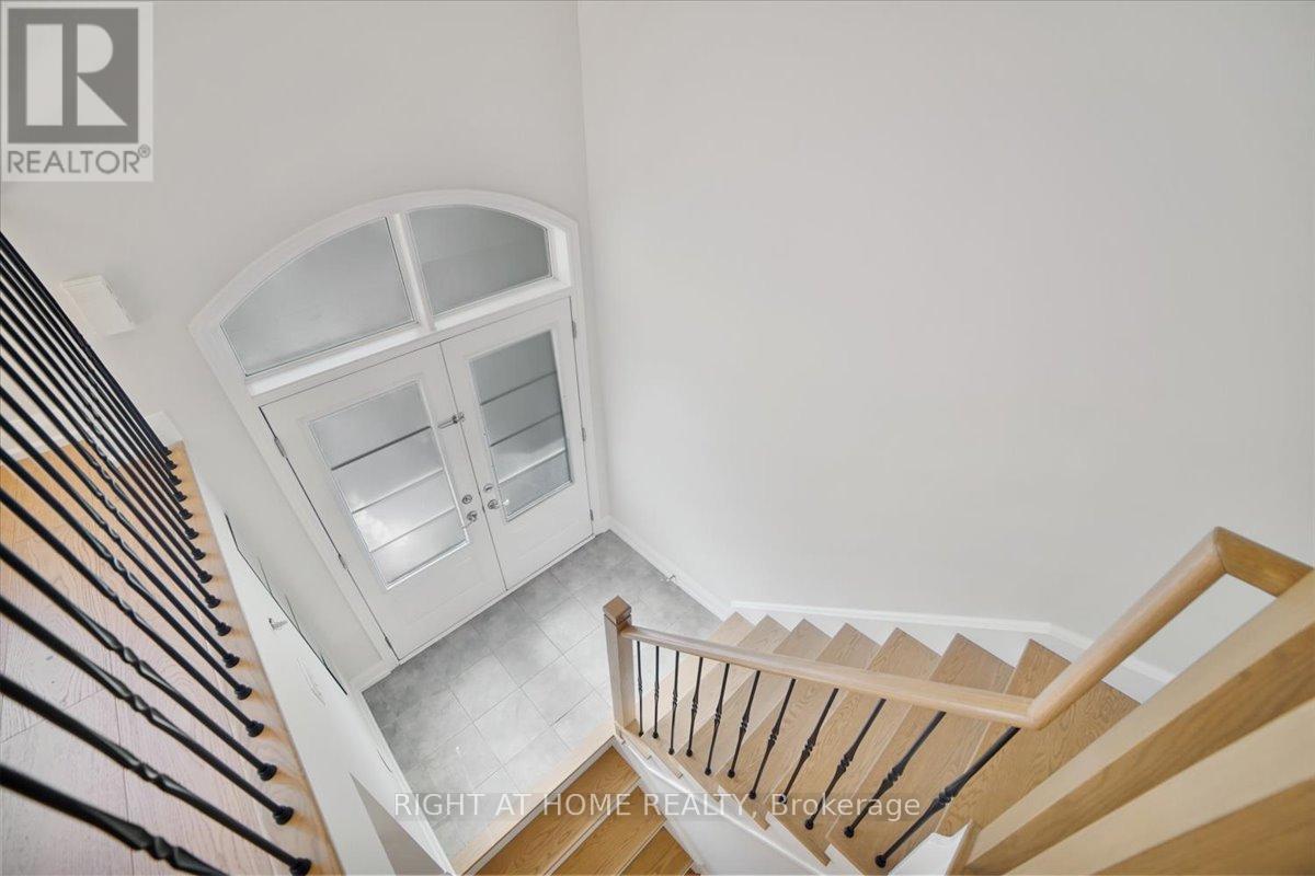 93 Grand Trunk Avenue, Vaughan, Ontario  L6A 5B3 - Photo 7 - N12268453