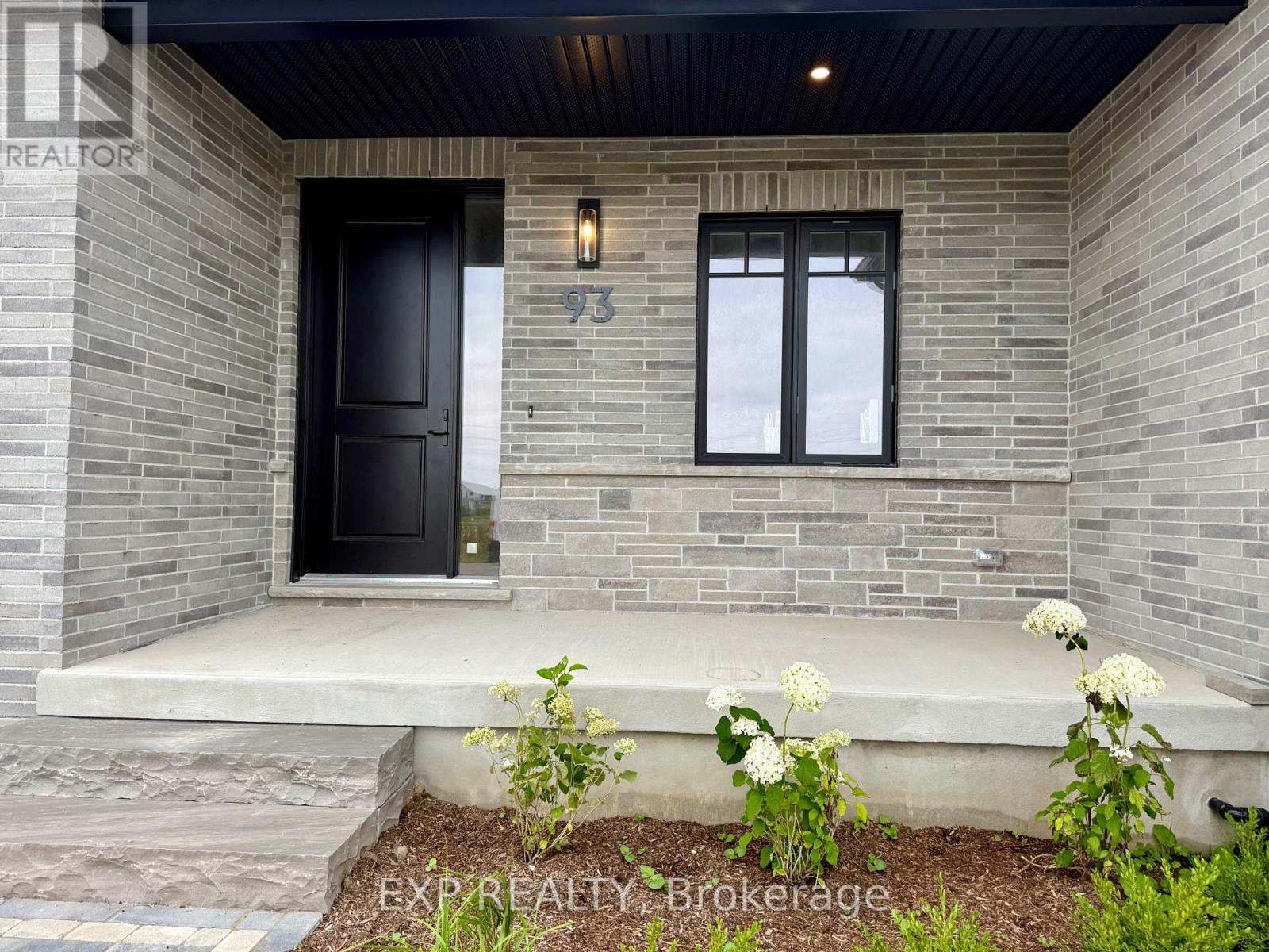 93 Bedell Drive, Mapleton, Ontario  N0G 1P0 - Photo 4 - X12309245