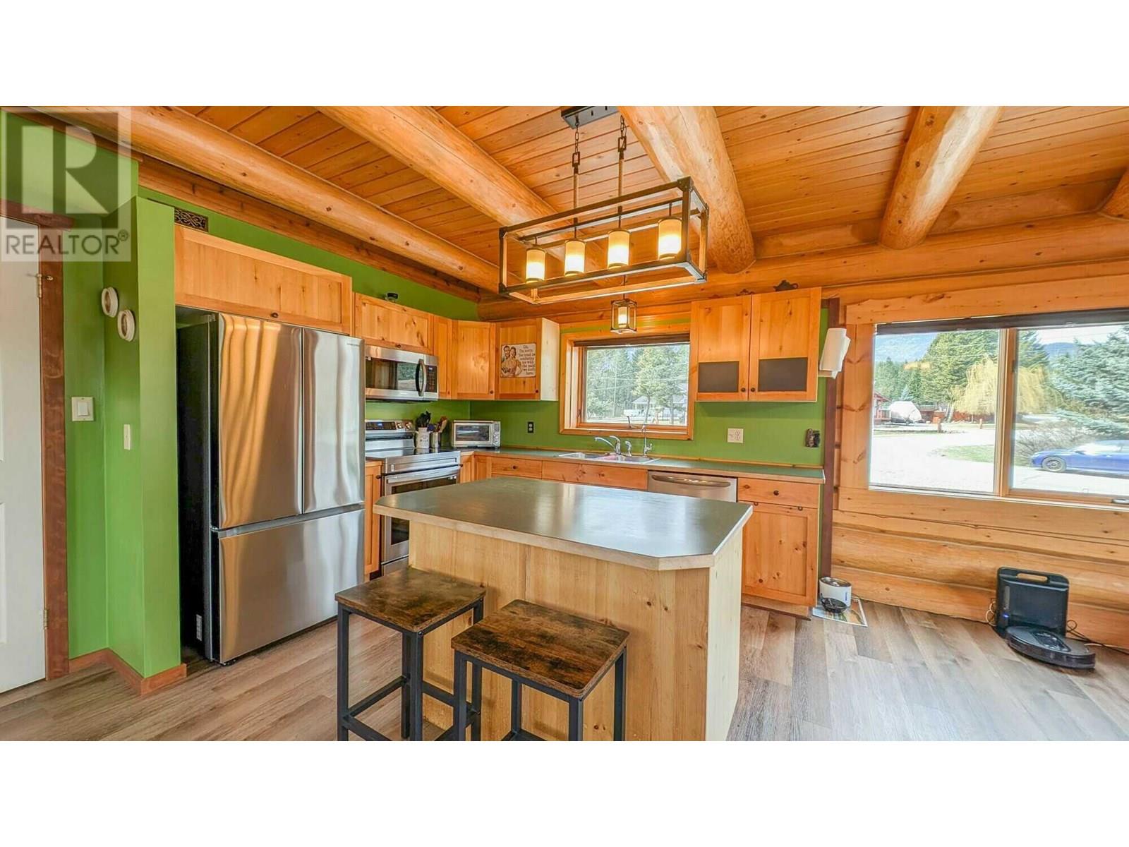 4596 Purcell Drive, Fairmont Hot Springs, British Columbia  V0B 1L2 - Photo 6 - 10350251