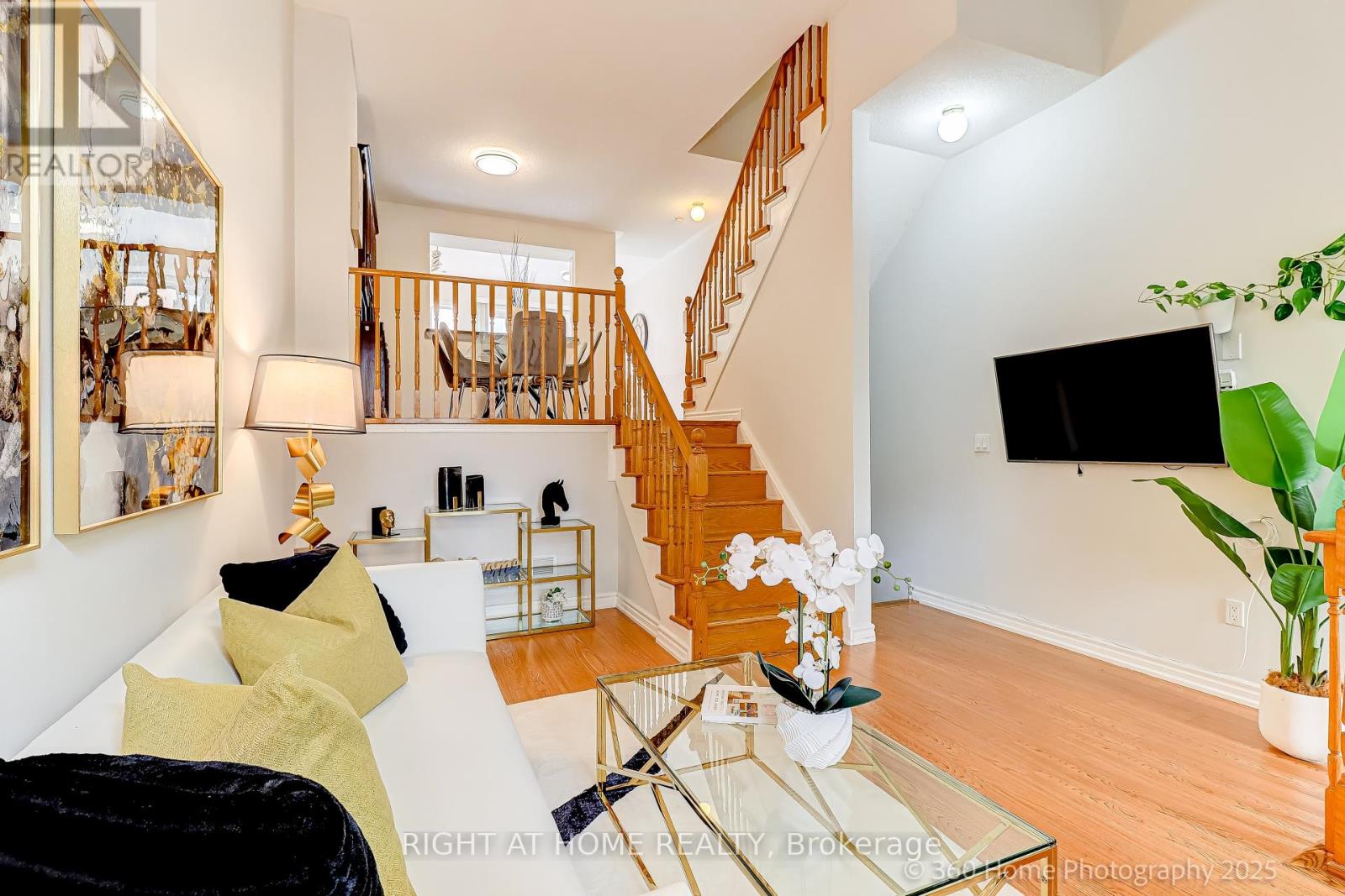 Property at 290 - 83 MONDEO DRIVE image 3