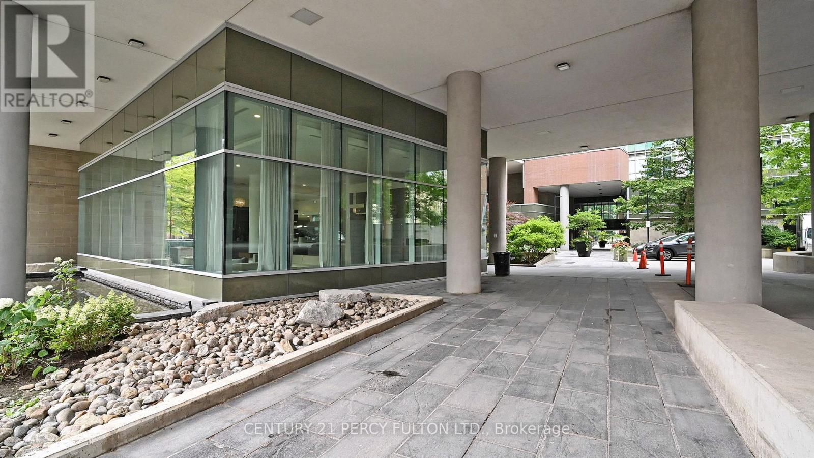 710 - 112 George Street, Toronto, Ontario  M5A 2M5 - Photo 5 - C12309254