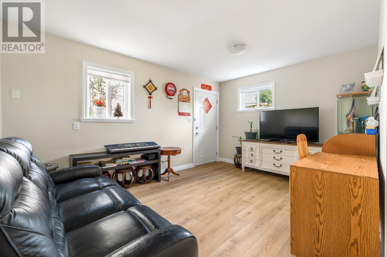 4526 Inman Avenue, Burnaby, British Columbia  V5G 2Y1 - Photo 14 - R3026971