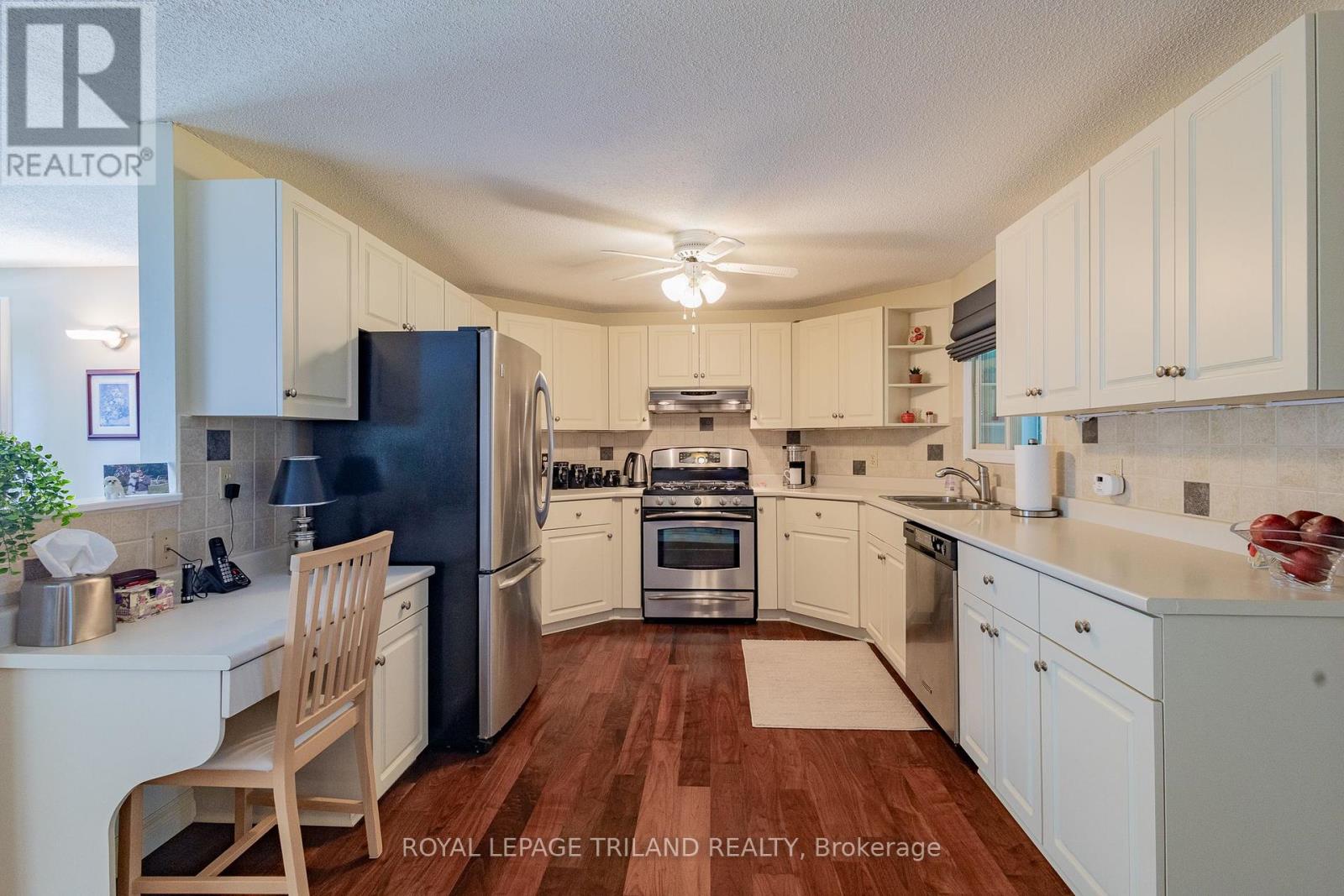 387 Augusta Crescent, South Huron, Ontario  N0M 1T0 - Photo 17 - X12309284
