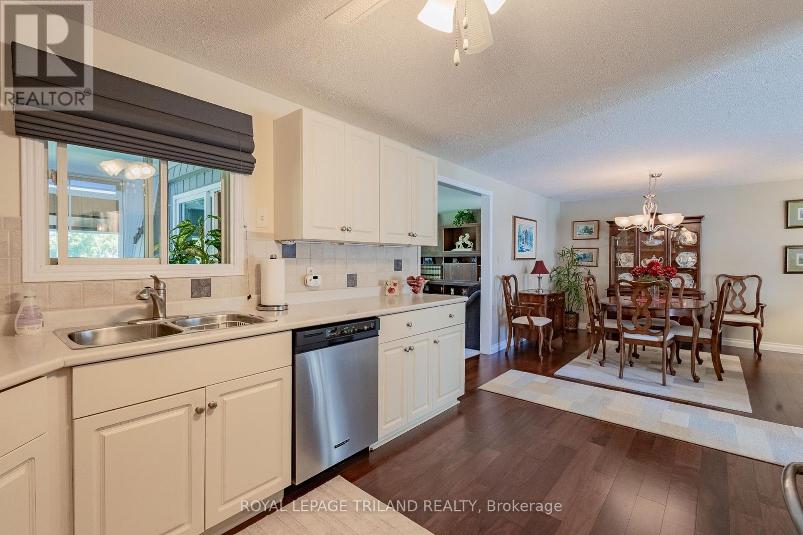 387 Augusta Crescent, South Huron, Ontario  N0M 1T0 - Photo 19 - X12309284