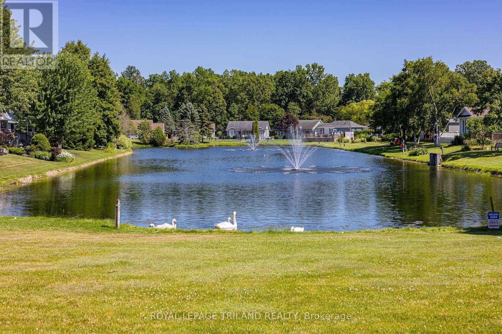 387 Augusta Crescent, South Huron, Ontario  N0M 1T0 - Photo 34 - X12309284
