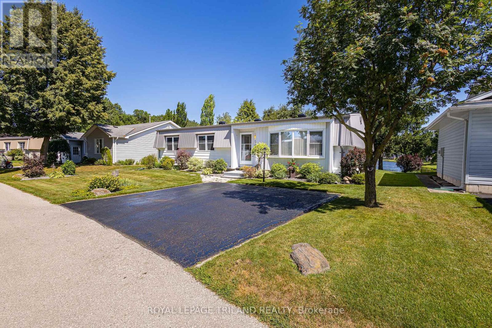 387 Augusta Crescent, South Huron, Ontario  N0M 1T0 - Photo 42 - X12309284