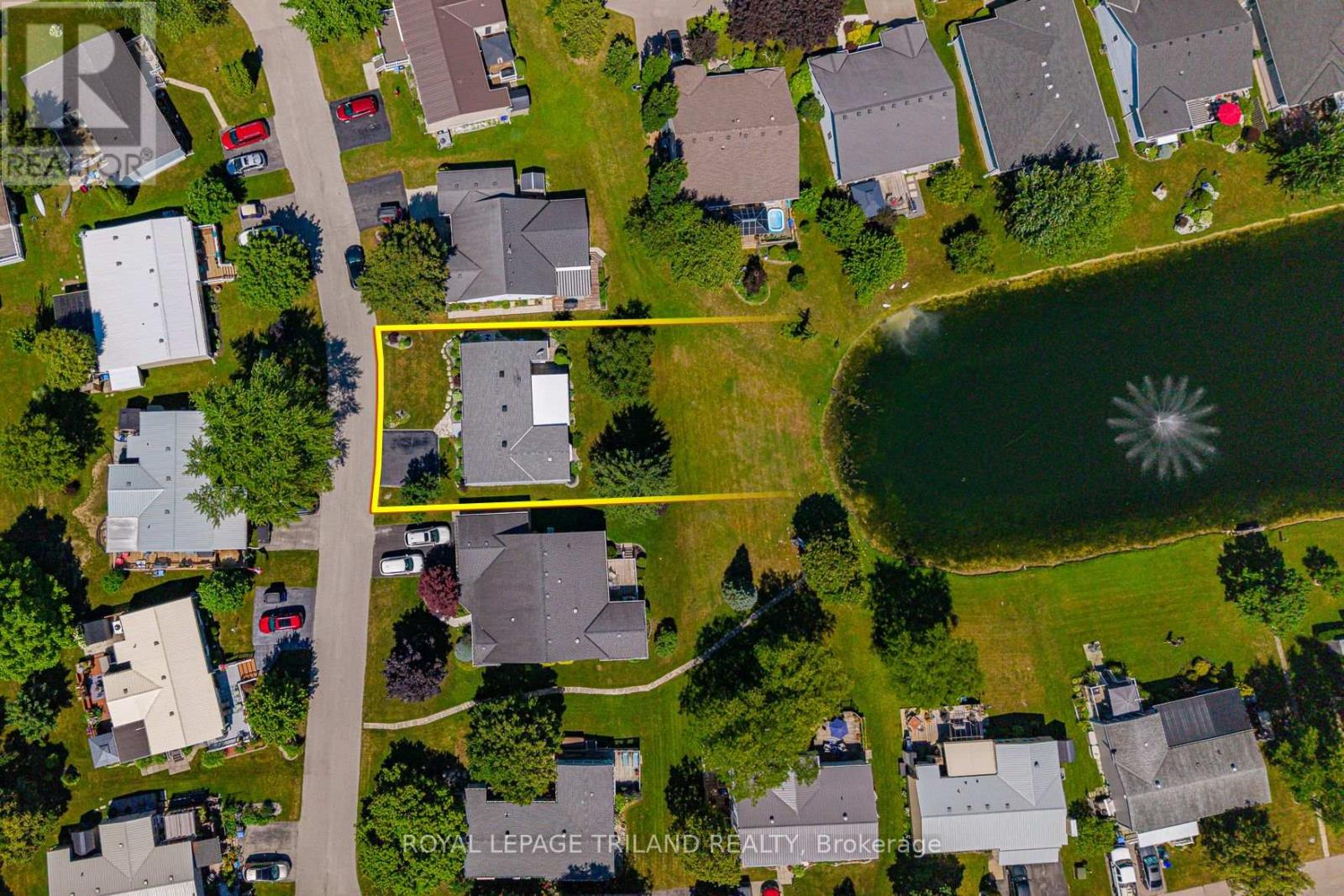 387 Augusta Crescent, South Huron, Ontario  N0M 1T0 - Photo 7 - X12309284