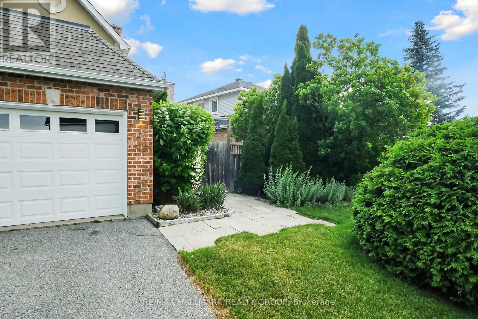 Property at 20 ARBUCKLE CRESCENT image 5