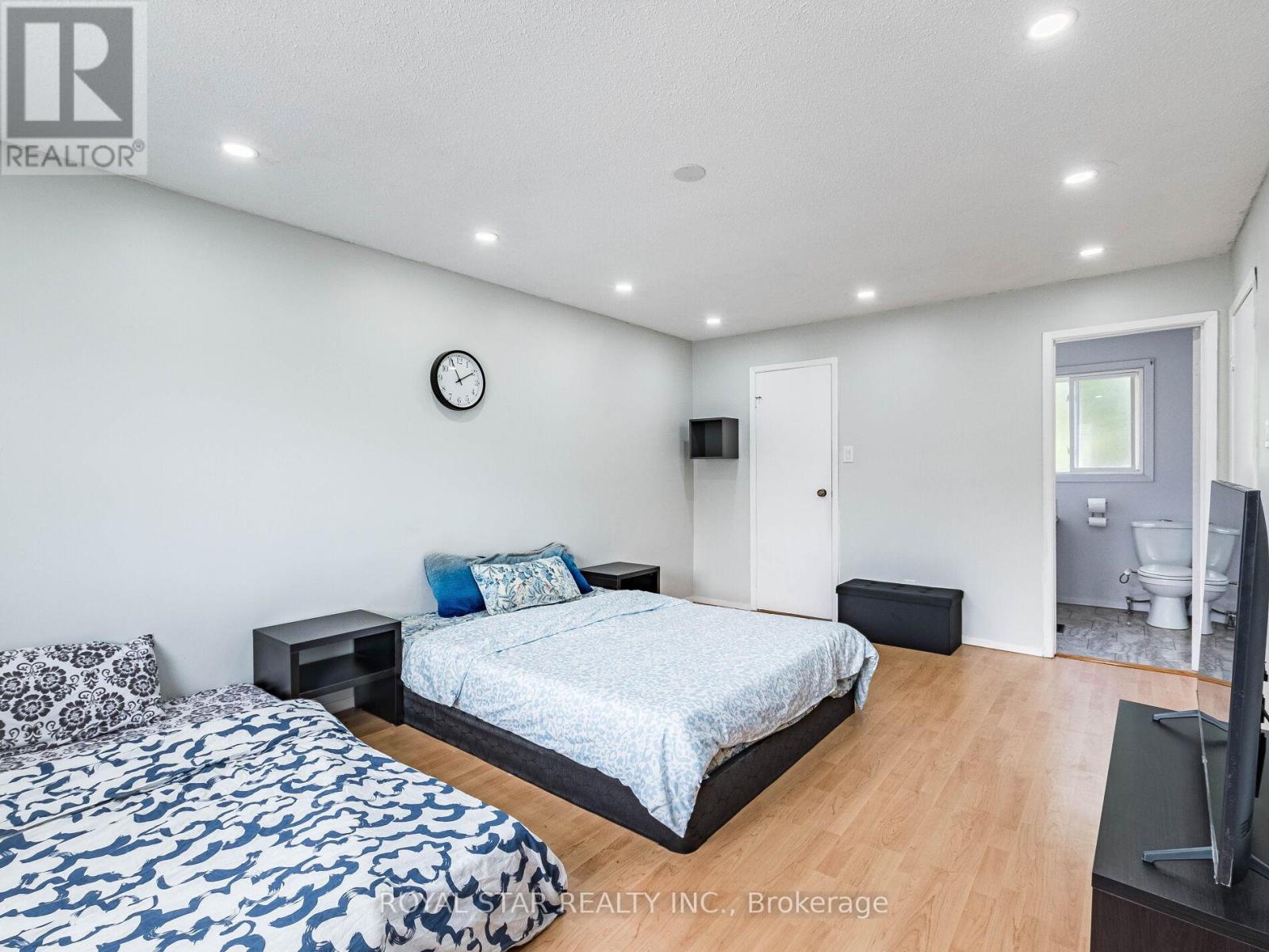 19 Markham Street, Brampton, Ontario  L6S 3P2 - Photo 30 - W12309277