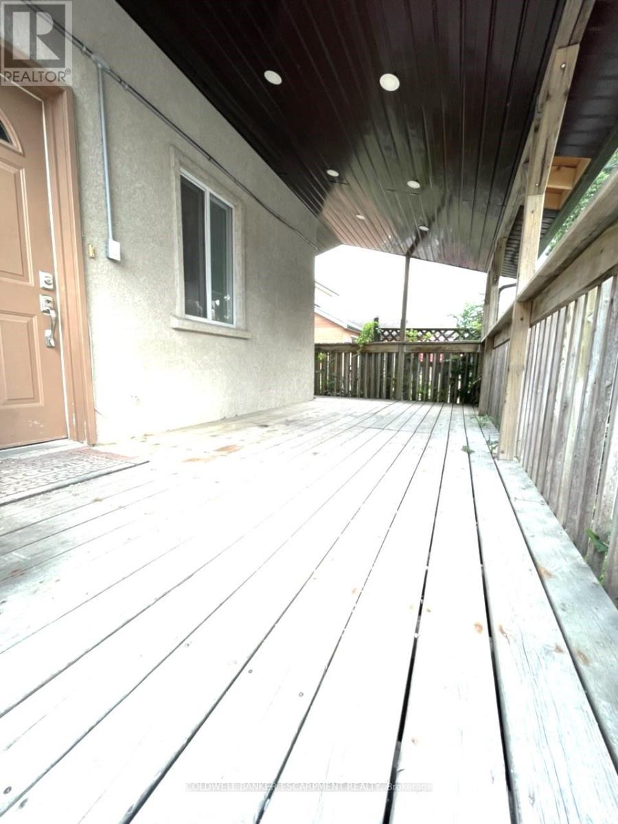 B - 119 Mill Street E, Halton Hills, Ontario  L7G 2C7 - Photo 12 - W12301263