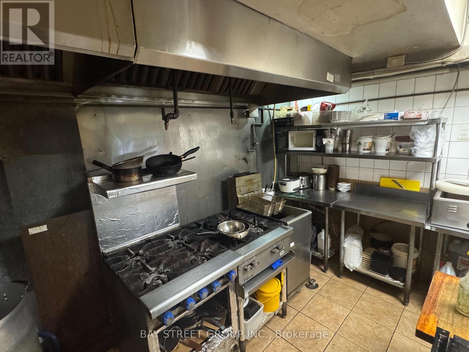 3 Finch Avenue E, Toronto (Willowdale East), Ontario  M2N 4P9 - Photo 8 - C12309294