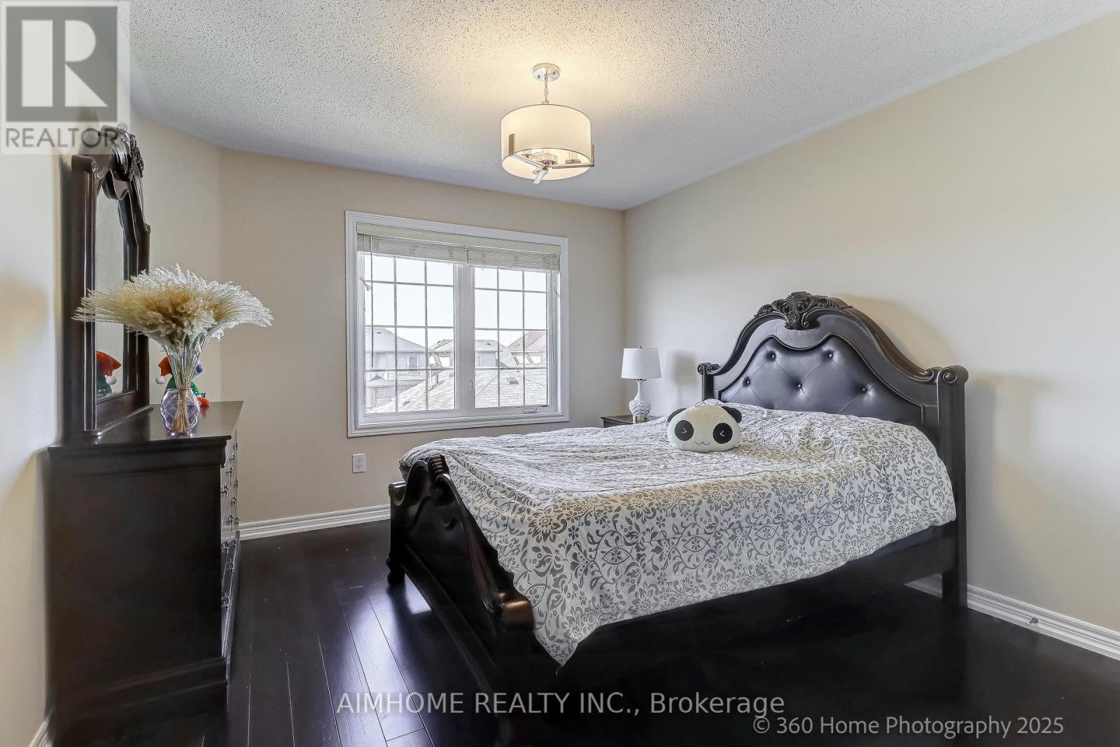 18 Saddlebrook Drive, Markham, Ontario  L6B 1J4 - Photo 17 - N12309307