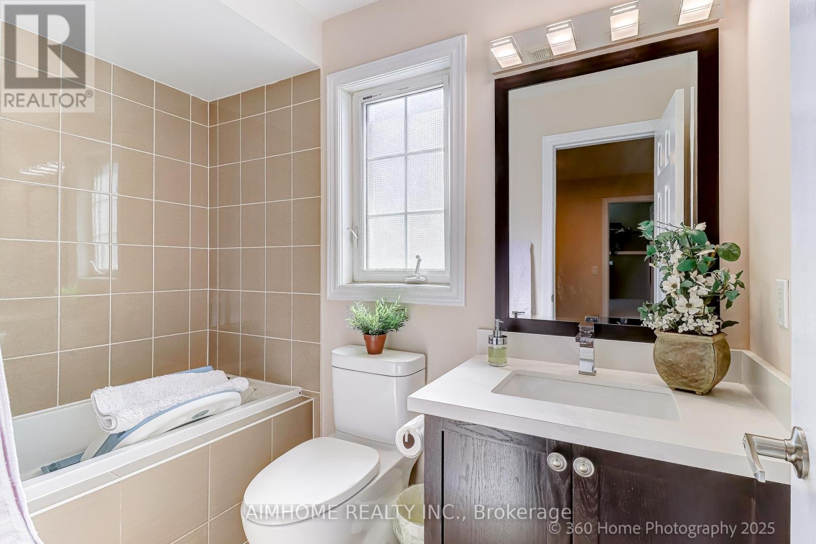 18 Saddlebrook Drive, Markham, Ontario  L6B 1J4 - Photo 18 - N12309307
