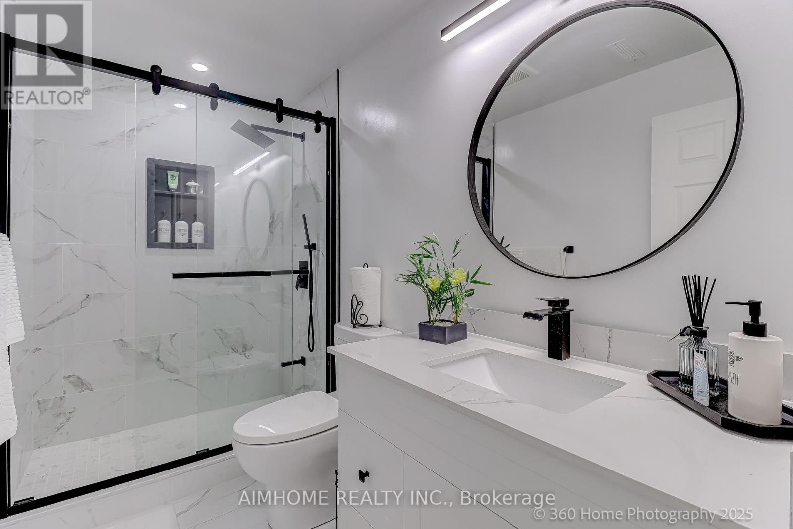 18 Saddlebrook Drive, Markham, Ontario  L6B 1J4 - Photo 22 - N12309307