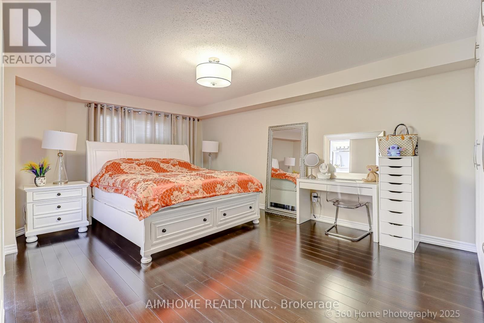 18 Saddlebrook Drive, Markham, Ontario  L6B 1J4 - Photo 9 - N12309307