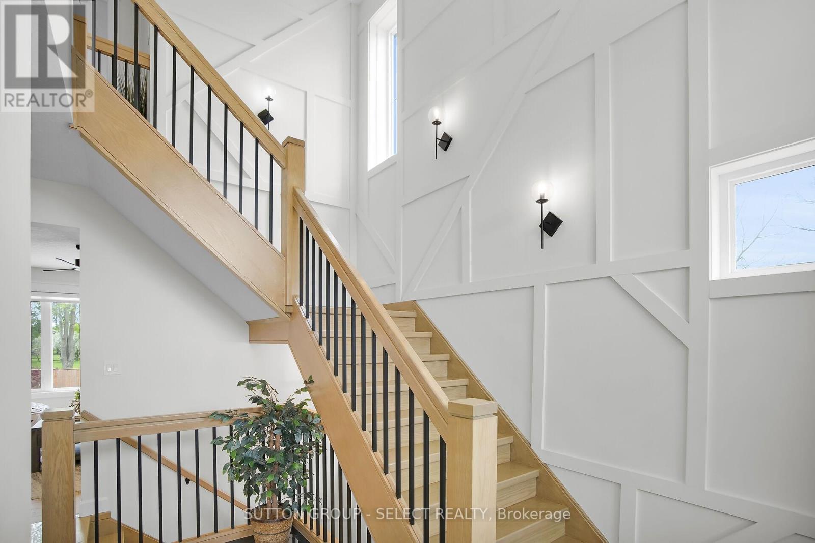 48 Royal Crescent, Southwold, Ontario  N5P 3T2 - Photo 17 - X12309338