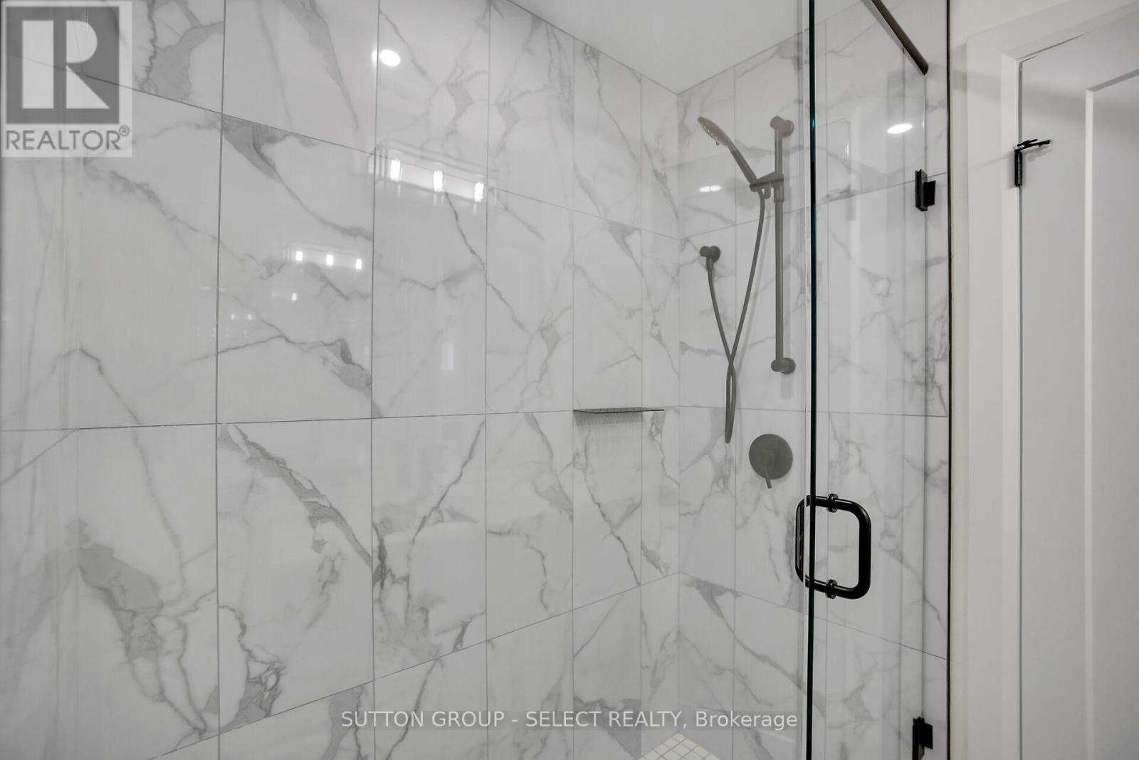 48 Royal Crescent, Southwold, Ontario  N5P 3T2 - Photo 36 - X12309338
