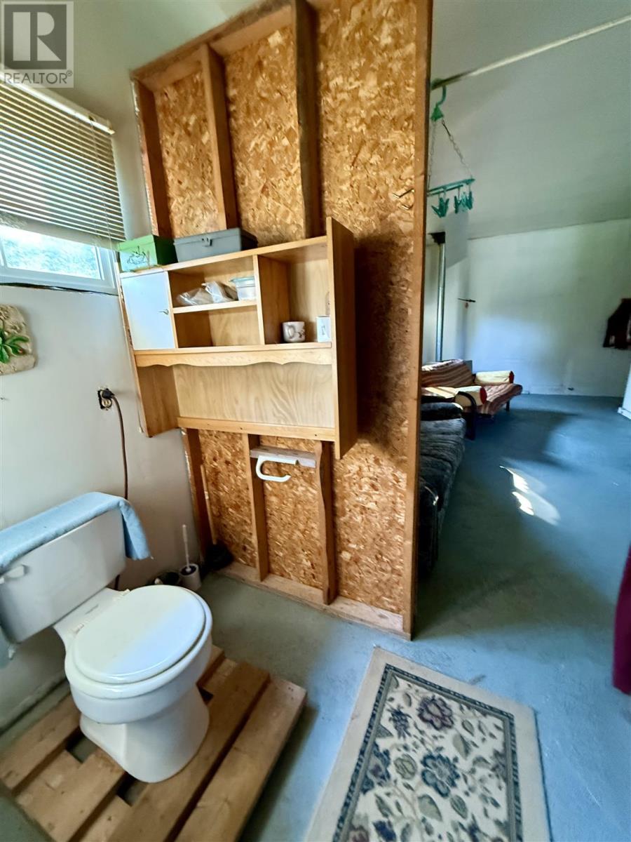 428 Eagle Nest Rd, Greenstone, Ontario  P0T 2H0 - Photo 14 - TB252308