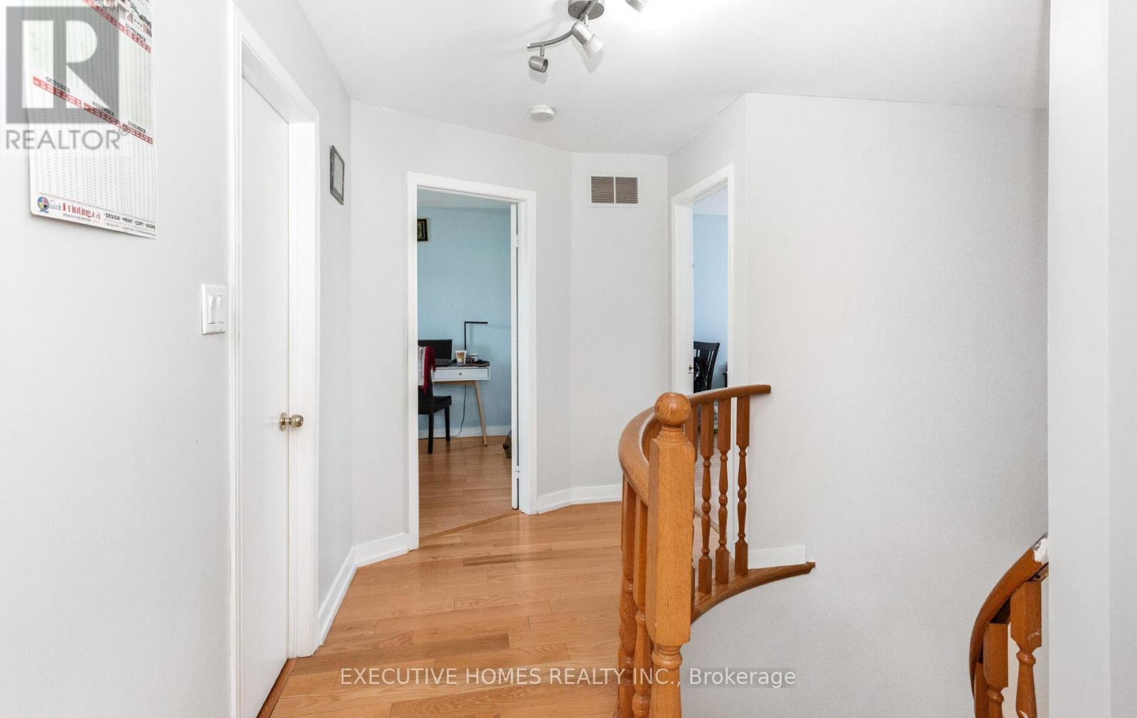 161 Kingsbridge Garden Circle, Mississauga, Ontario  L5R 1T6 - Photo 18 - W12309311