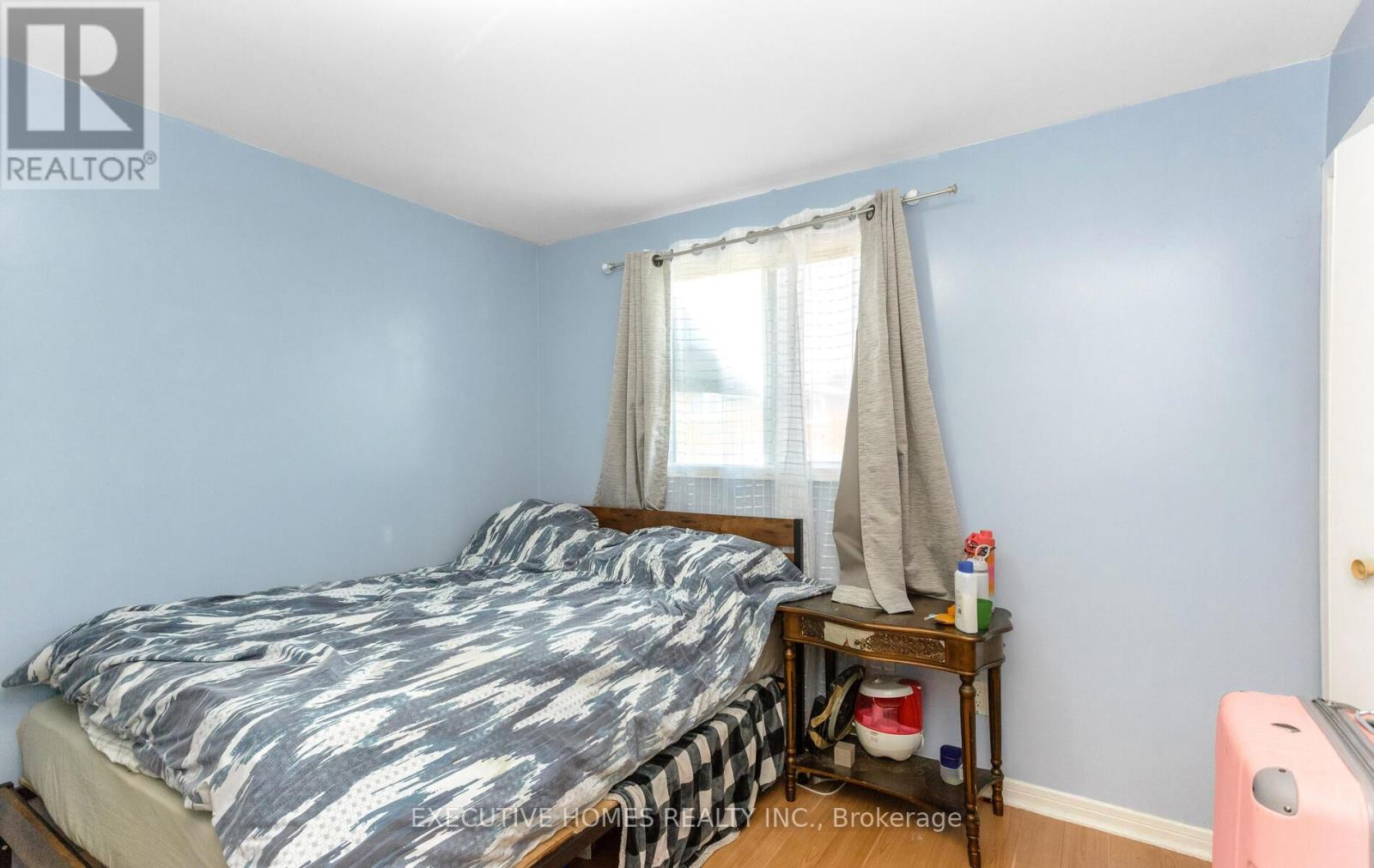 161 Kingsbridge Garden Circle, Mississauga, Ontario  L5R 1T6 - Photo 23 - W12309311