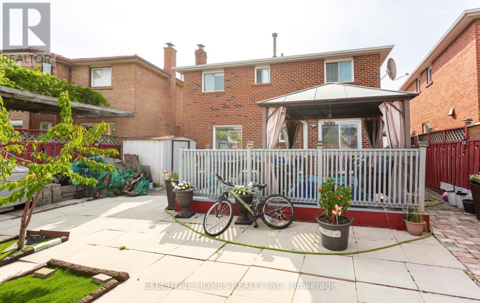 161 Kingsbridge Garden Circle, Mississauga, Ontario  L5R 1T6 - Photo 36 - W12309311