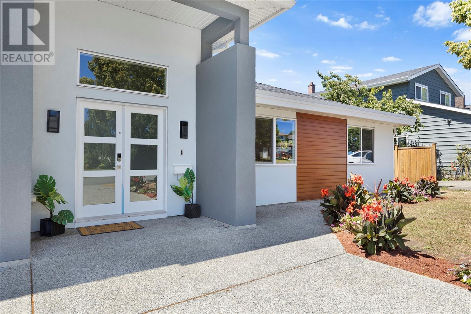 Property at 4238 Hayden Crt image 2