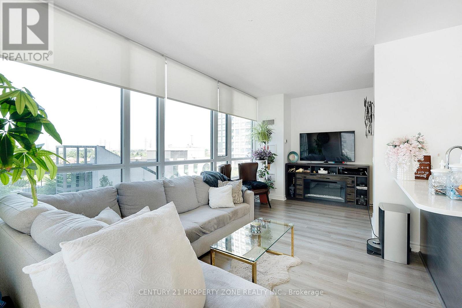 #506 - 339 Rathburn Road W, Mississauga, Ontario  L5B 0K6 - Photo 21 - W12309330