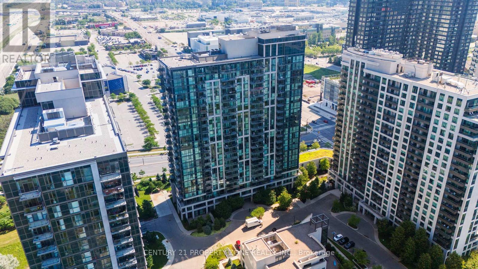 #506 - 339 Rathburn Road W, Mississauga, Ontario  L5B 0K6 - Photo 3 - W12309330