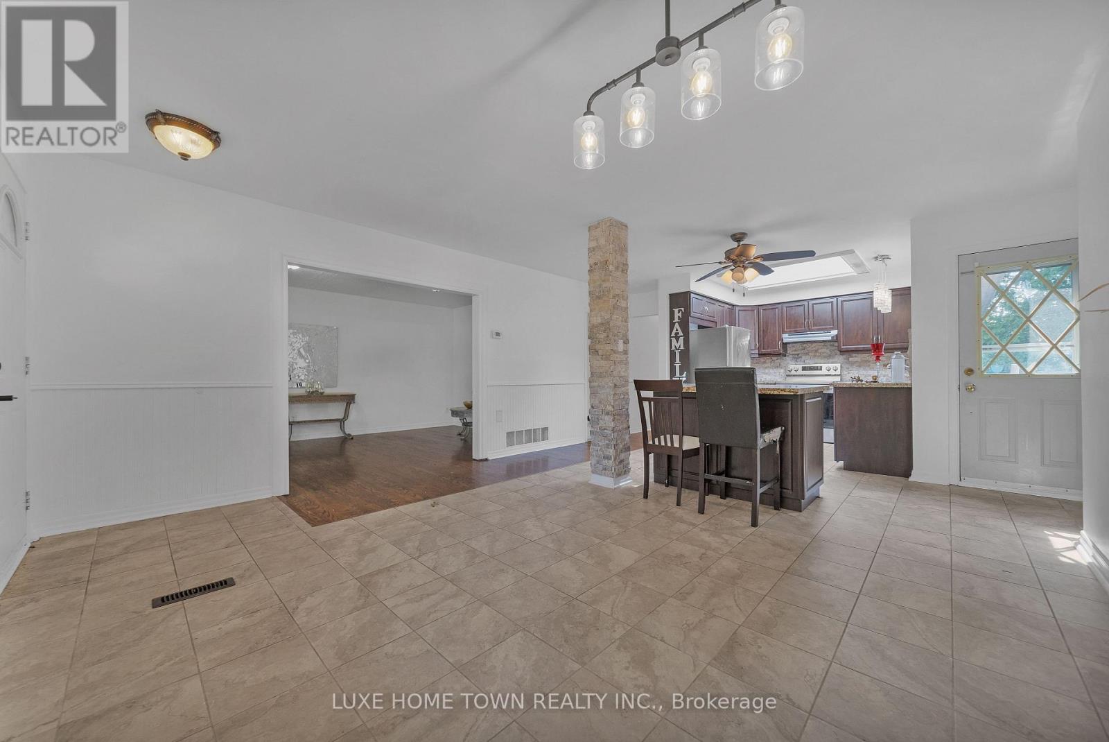 764 Hillcrest Road, Pickering, Ontario  L1W 2P4 - Photo 12 - E12309340
