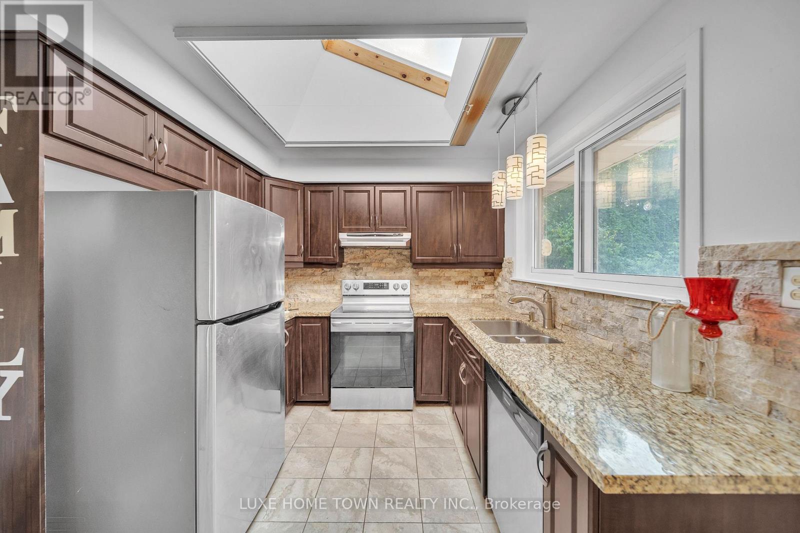 764 Hillcrest Road, Pickering, Ontario  L1W 2P4 - Photo 19 - E12309340