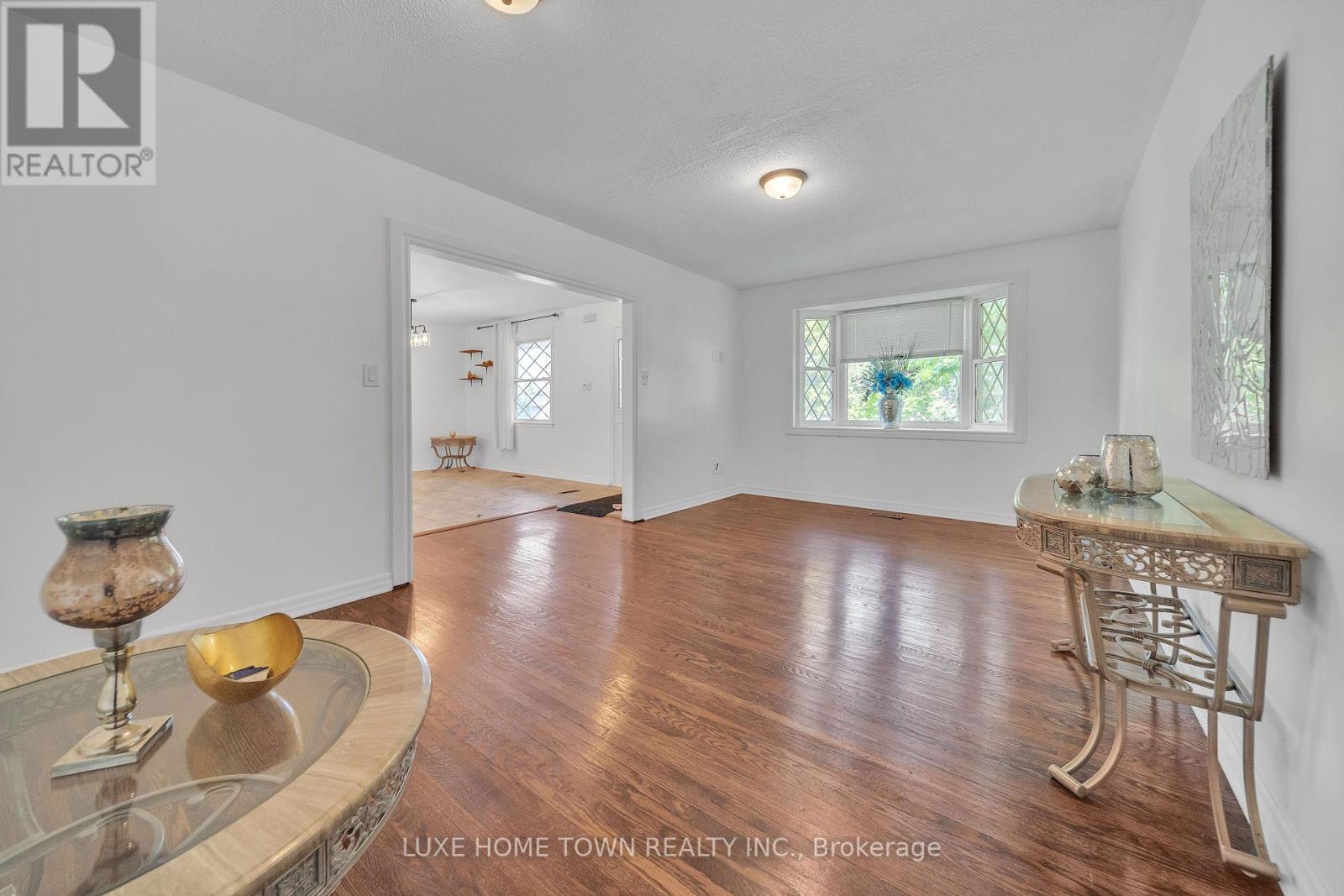 764 Hillcrest Road, Pickering, Ontario  L1W 2P4 - Photo 6 - E12309340