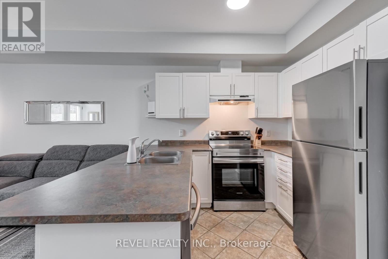 98 Connolly Street, Toronto, Ontario  M6N 5G3 - Photo 12 - W12309345