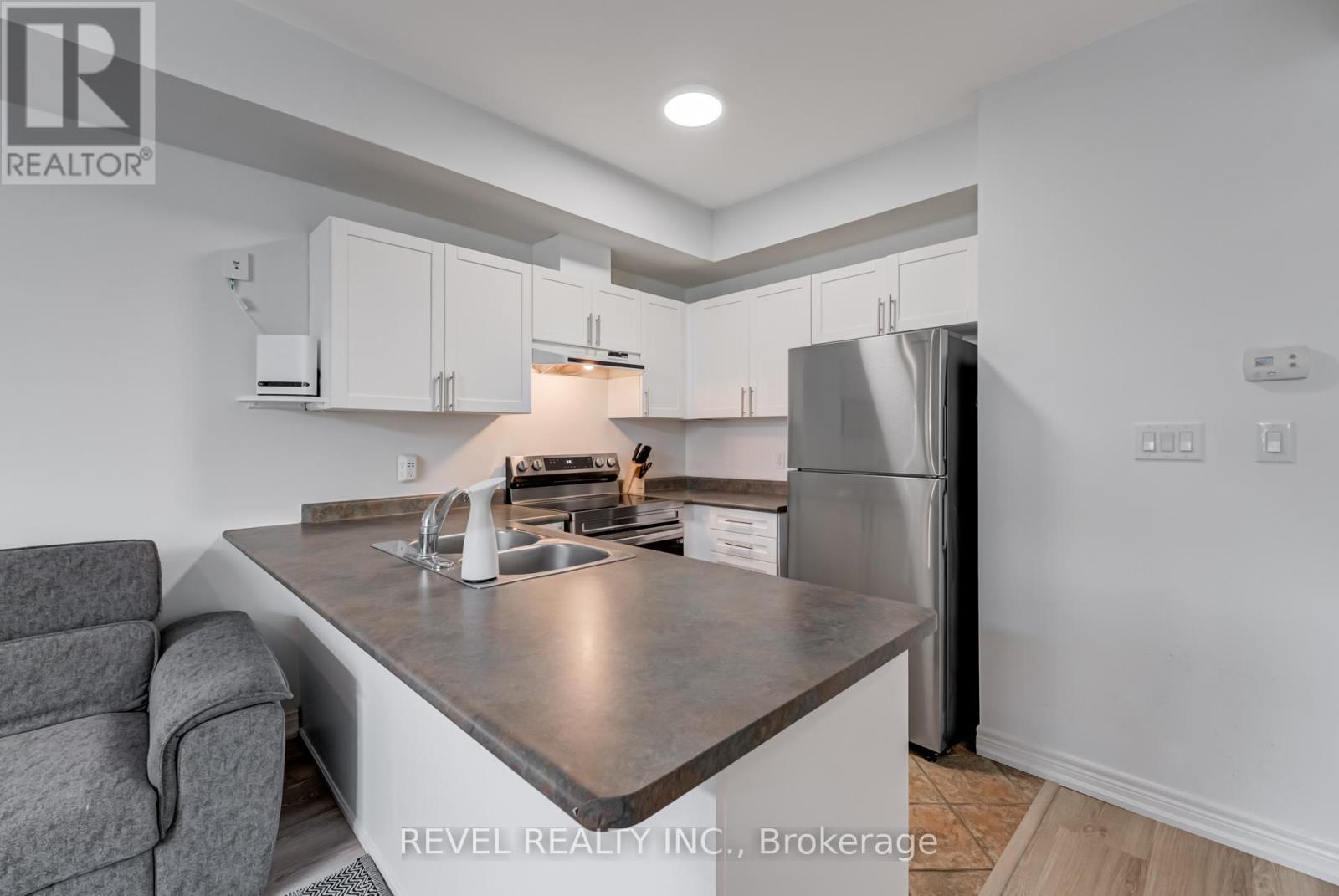 98 Connolly Street, Toronto, Ontario  M6N 5G3 - Photo 13 - W12309345