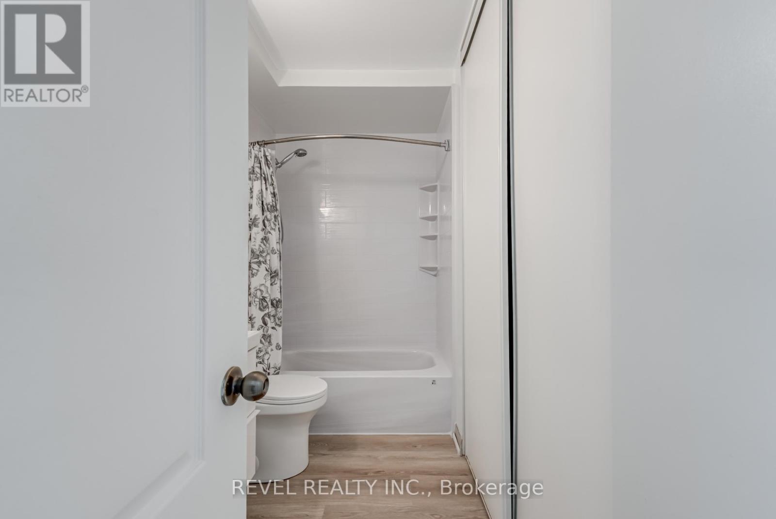98 Connolly Street, Toronto, Ontario  M6N 5G3 - Photo 22 - W12309345