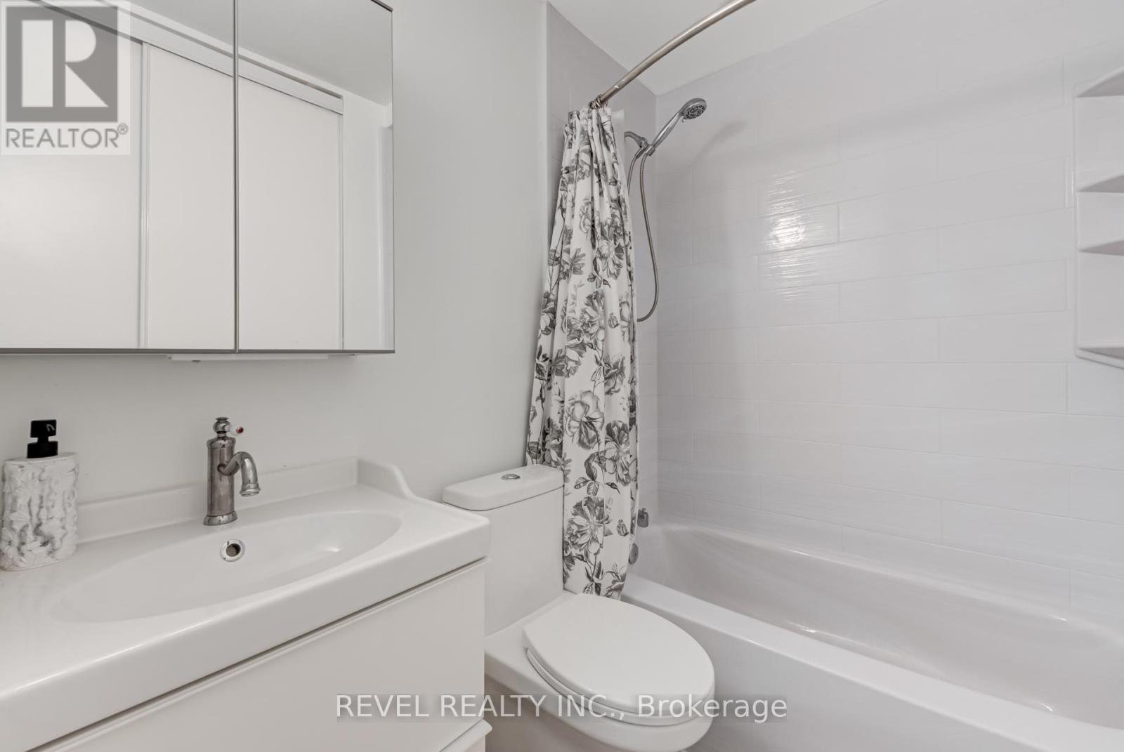 98 Connolly Street, Toronto, Ontario  M6N 5G3 - Photo 25 - W12309345