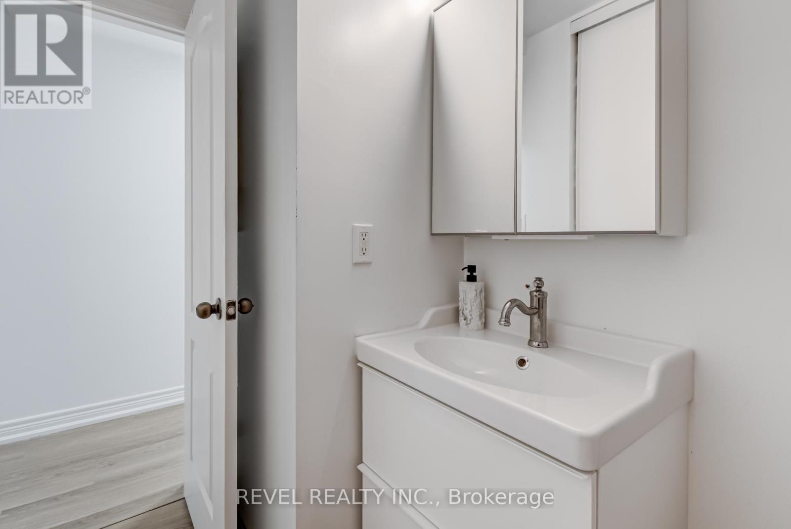 98 Connolly Street, Toronto, Ontario  M6N 5G3 - Photo 26 - W12309345
