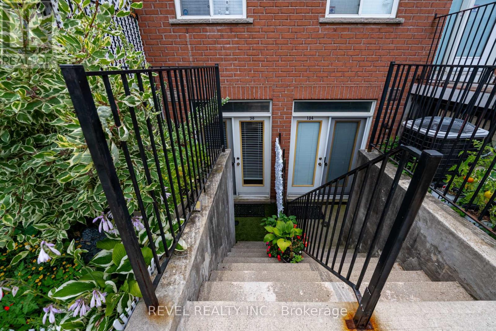 98 Connolly Street, Toronto, Ontario  M6N 5G3 - Photo 28 - W12309345