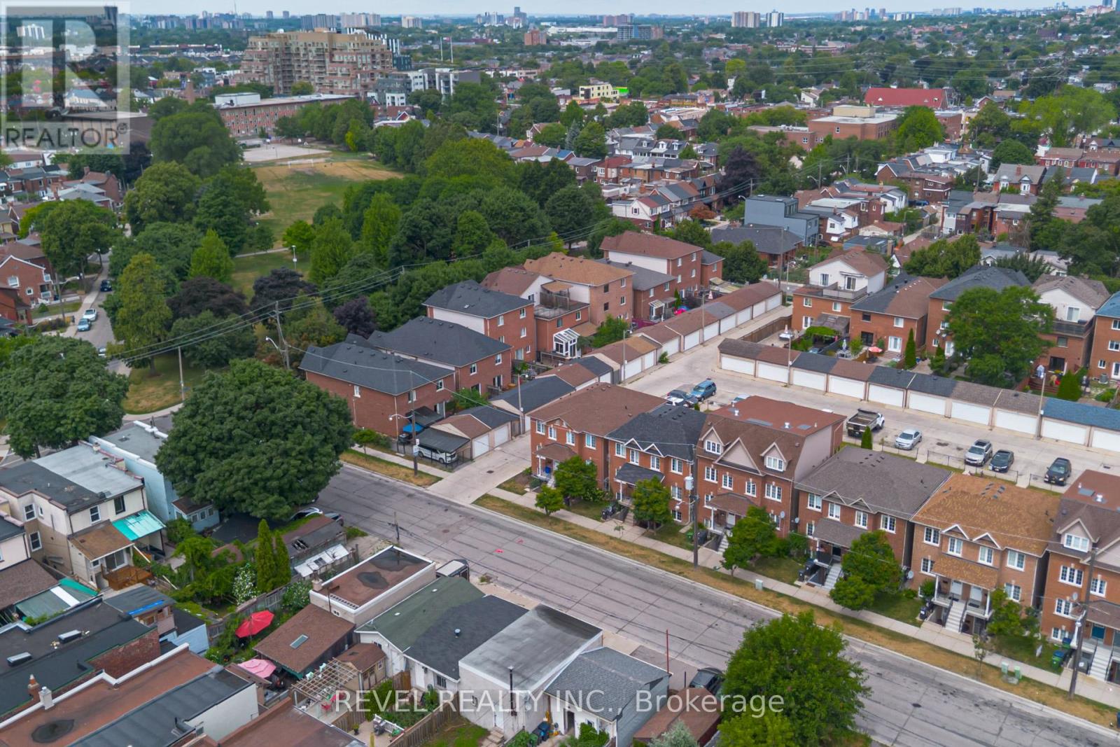 98 Connolly Street, Toronto, Ontario  M6N 5G3 - Photo 34 - W12309345