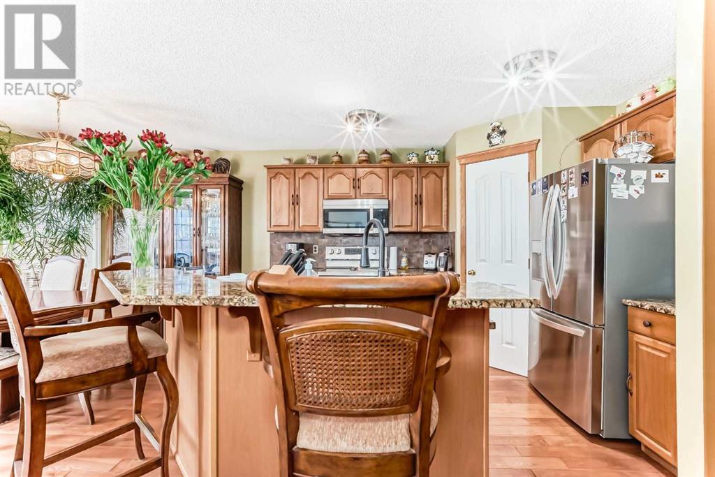 Property at 159 Bridlewood Road SW image 3