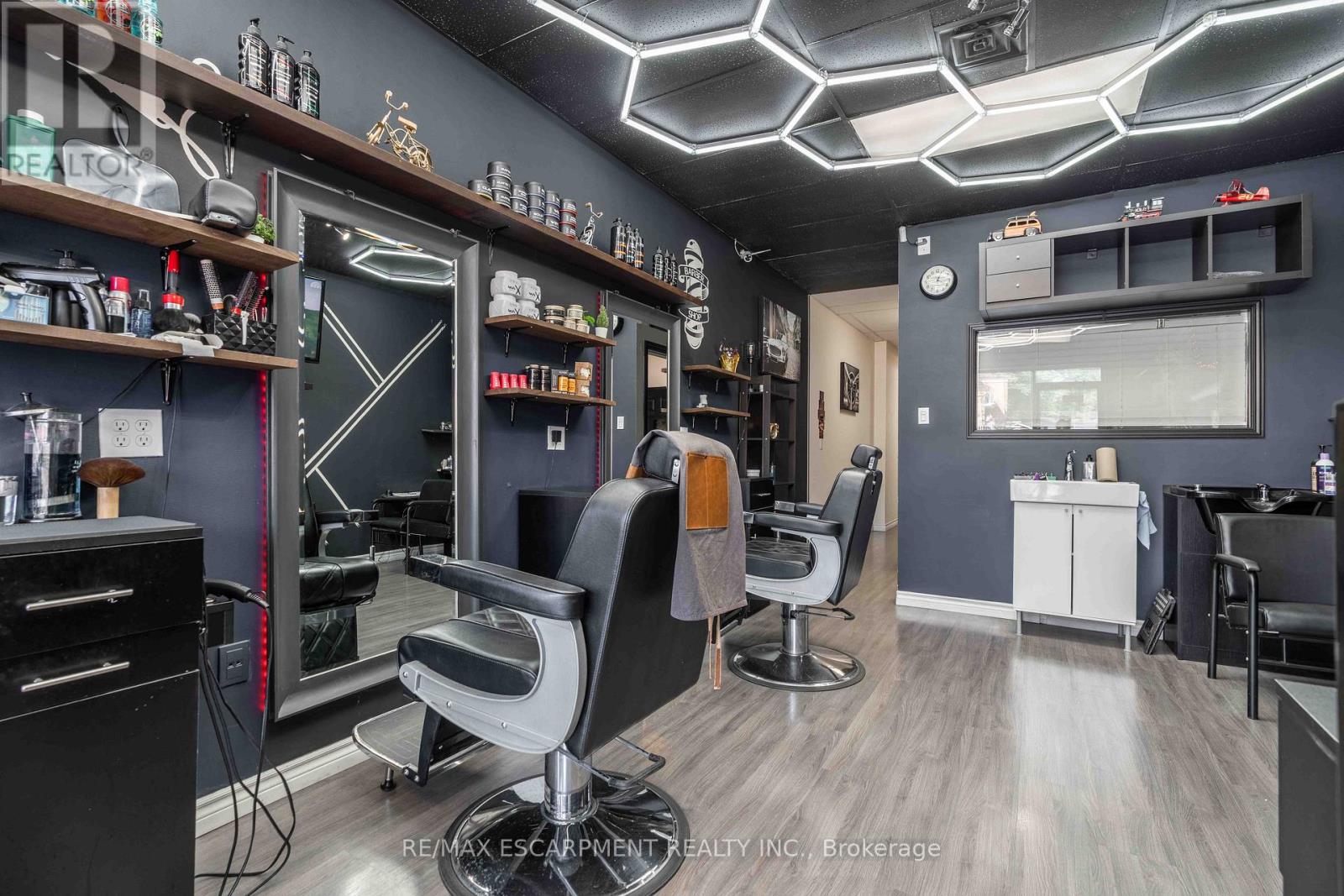 5 - 720 Upper James Street, Hamilton, Ontario  L9C 2Z9 - Photo 5 - X12309379