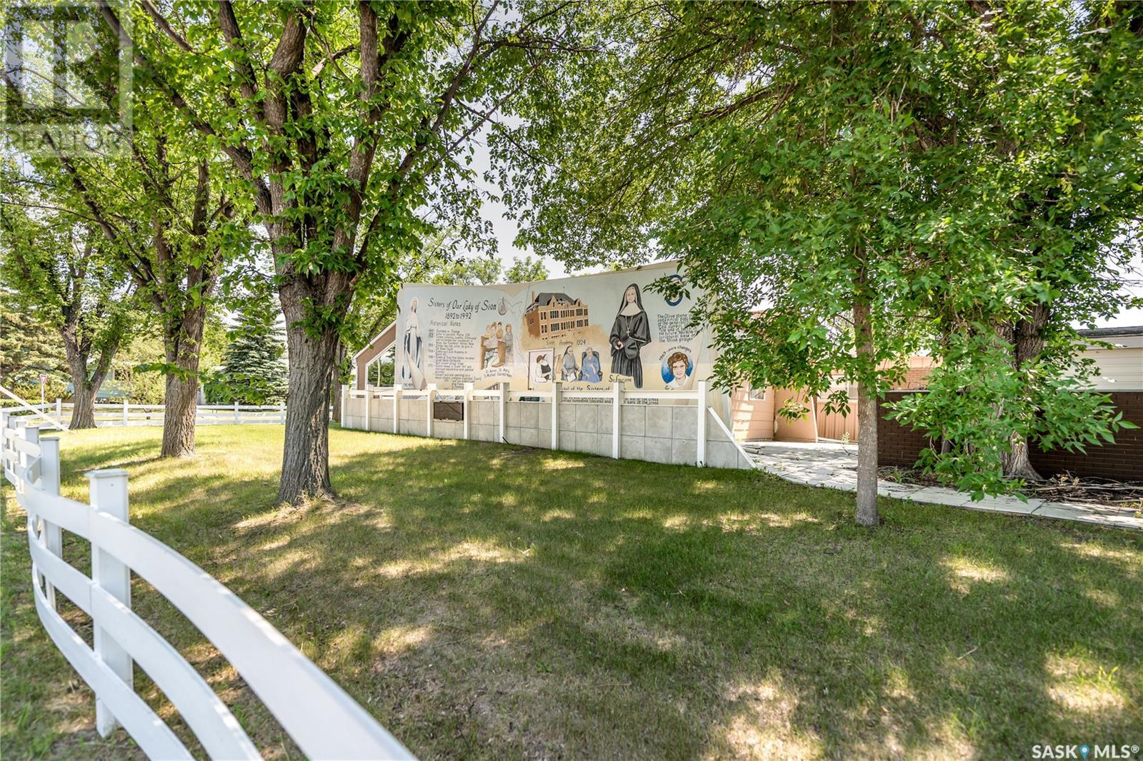 1236 3rd Avenue Nw, Moose Jaw, Saskatchewan  S6H 3V3 - Photo 10 - SK013858