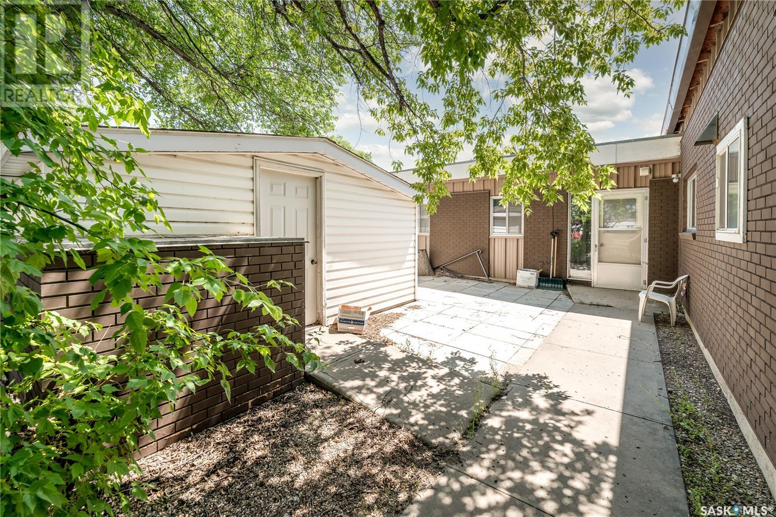 1236 3rd Avenue Nw, Moose Jaw, Saskatchewan  S6H 3V3 - Photo 12 - SK013858