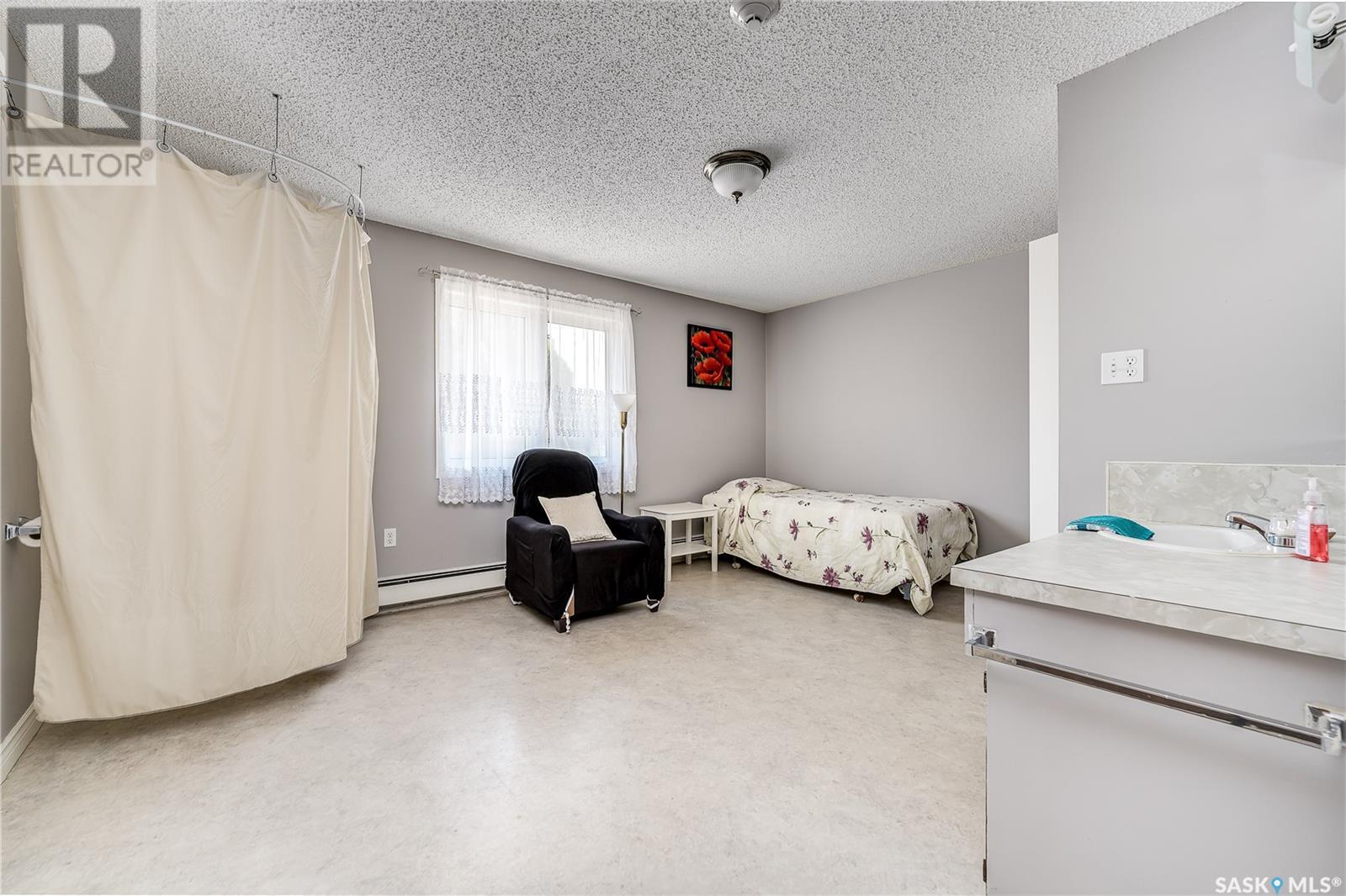 1236 3rd Avenue Nw, Moose Jaw, Saskatchewan  S6H 3V3 - Photo 19 - SK013858