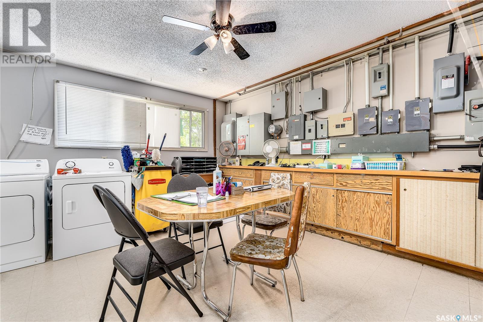 1236 3rd Avenue Nw, Moose Jaw, Saskatchewan  S6H 3V3 - Photo 37 - SK013858
