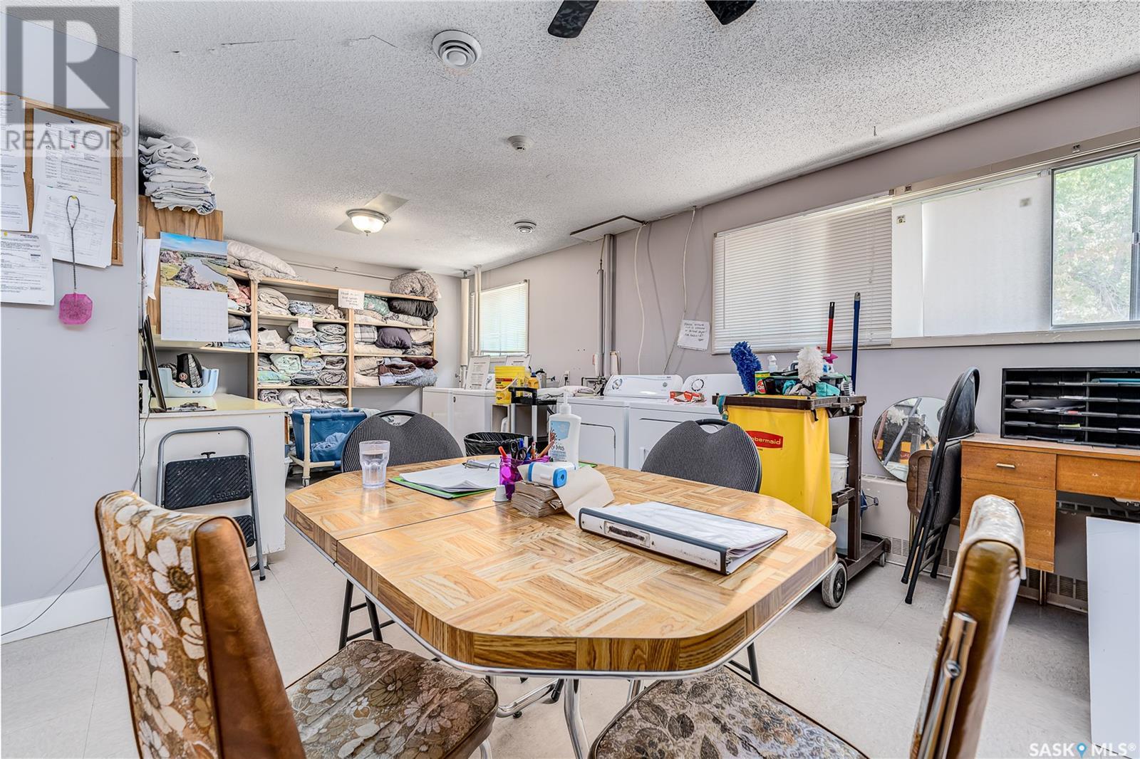 1236 3rd Avenue Nw, Moose Jaw, Saskatchewan  S6H 3V3 - Photo 38 - SK013858